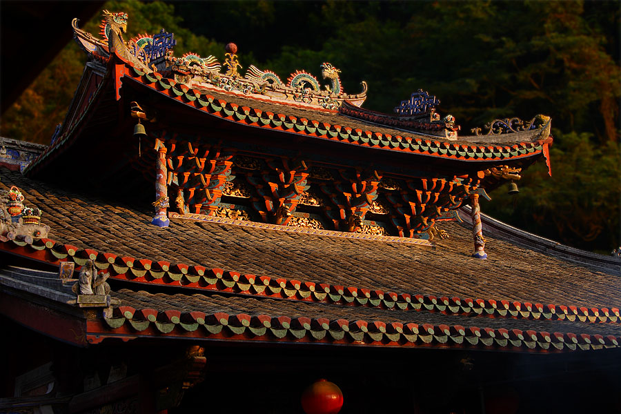  黑眼睛广告为灵光寺景区拍摄的灵光三绝之一的“大雄宝殿顶”