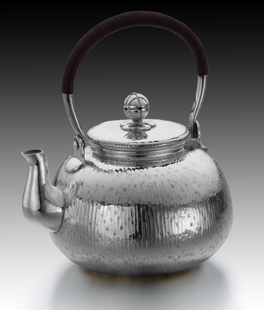 黑眼睛广告为长物堂拍摄的精品手工银壶TD01