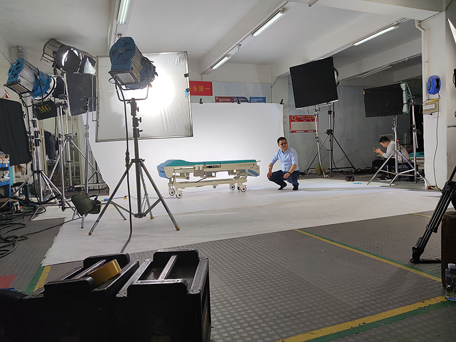 黑眼睛广告为泰乐康科技拍摄产品短视频现场